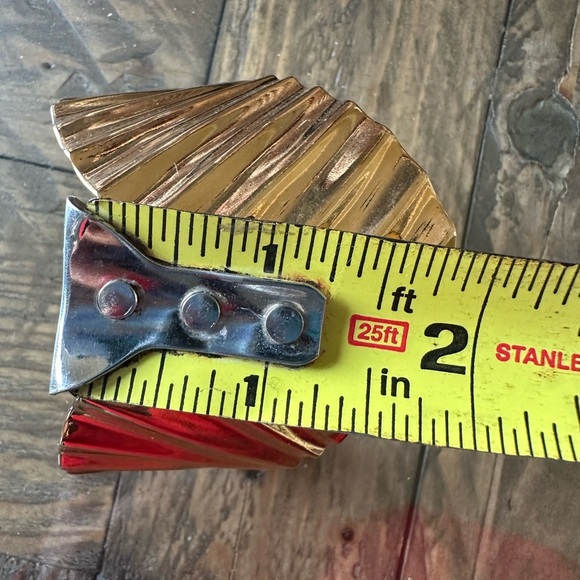 Vtg 1994 Avon Glossy Style Large Ruffled Gold Tone Pierced Earrings And Cuff Set - Picture 8 of 8